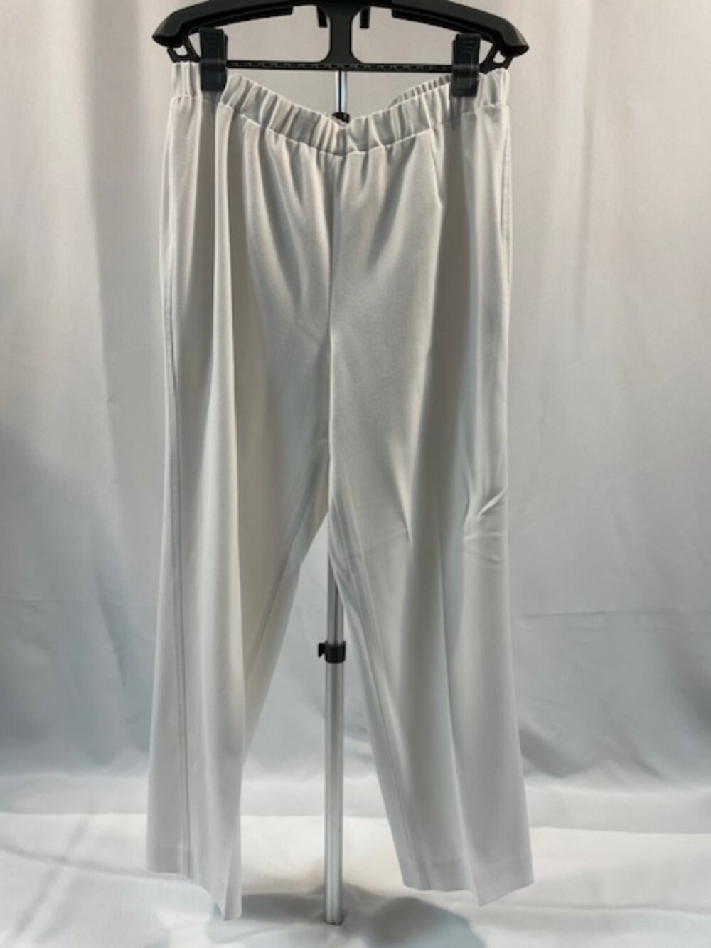 Alison Daley White Slacks